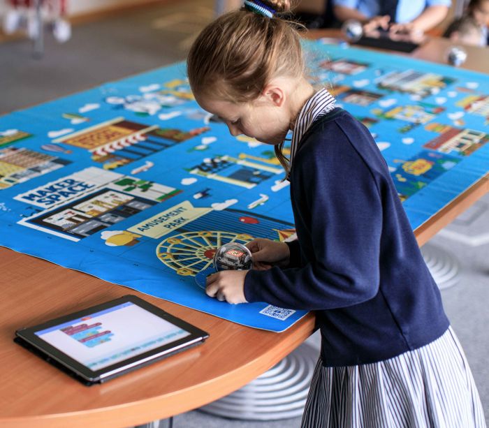 Sphero Code Mat + Activity Card Set (City and Golf Mat)